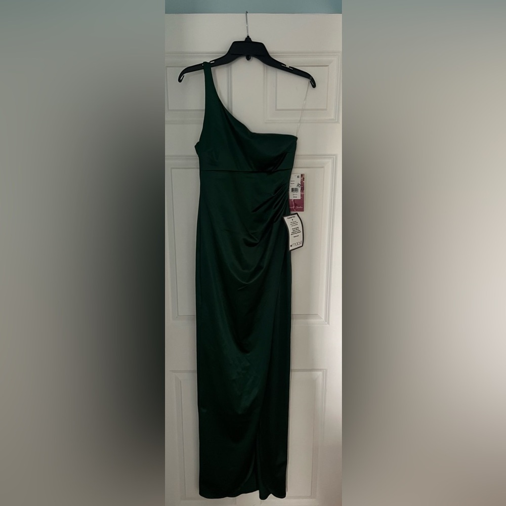 Elegant Green Strapless Dress